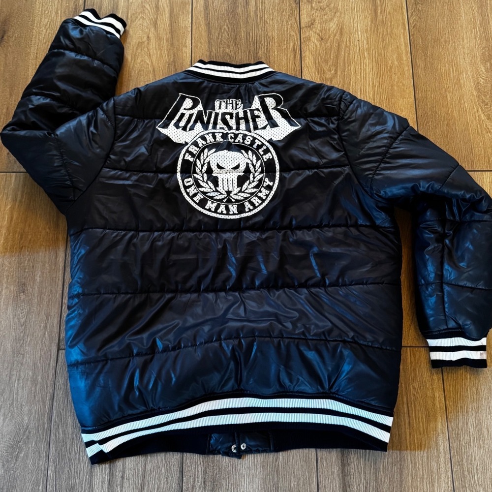 Marvel The Punisher Frank Castle Puffer Varsity Jacket Mad Engine Black Mens XL
